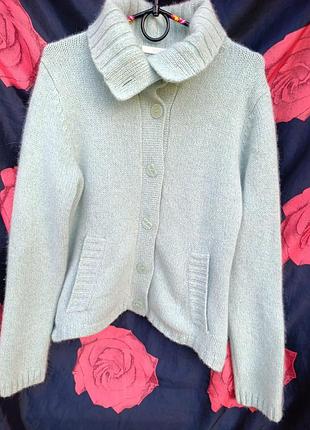 Кофта жіноча бірюзового кольору.
