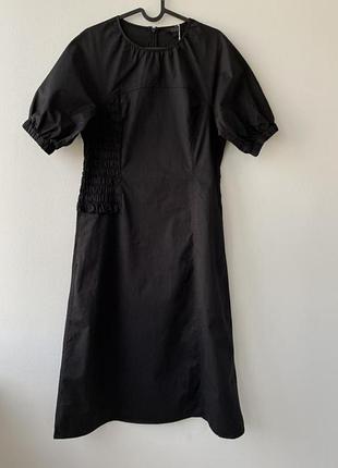 Чёрное платье люксового брэнда cos с карманами