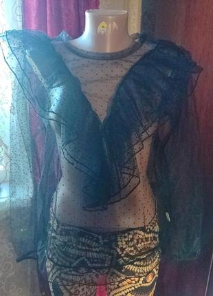 Новая, прозрачная блузка, в точку.