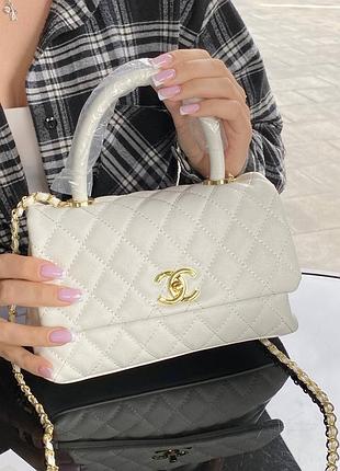 Стильна біла сумочка