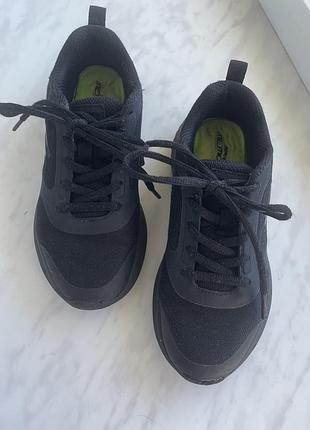 Кросівки текстильні розмір 30 устілка 19см