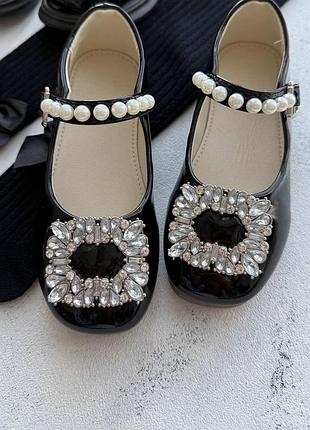 Туфельки для дівчинки