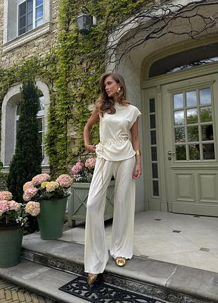 Костюм жіночий