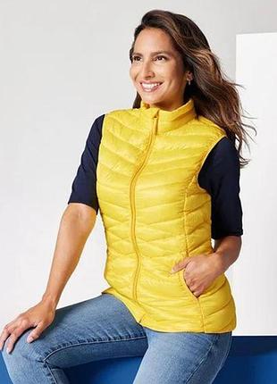 Теплый стеганый жилет женский жилетка esmara xs 32-34 euro, наш 40-42