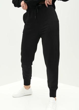 Теплые спортивные штаны с карманами, от "zara"