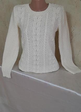 Свитер  весна осень  молочный цвет