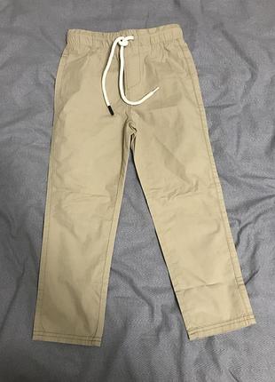 Легенькі брюки-джинси