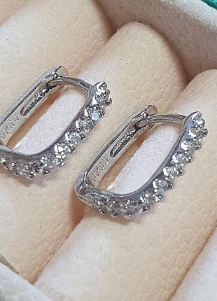 Серебряные маленькие серьги