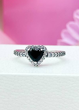 Серебряное кольцо «черное сердце»