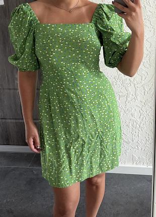 Жіноча сукня