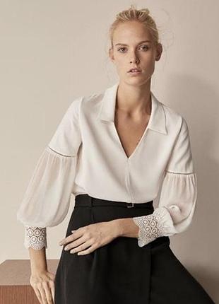 Блуза с кружевными рукавами