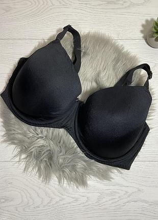 Базовий бюстгальтер на поролоні