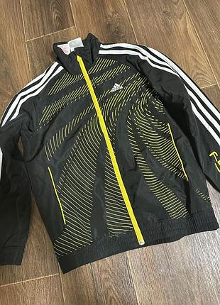 Спортивна кофта, вітровка