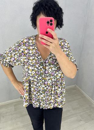 Блуза в квітковий принт