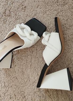 Шльопанці для жінок розмір 40 нові