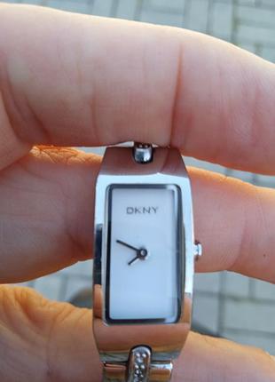Часы dkny  женские