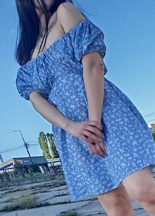 Платье женское летнее размер универсал
материал: штапель вис.качества
летний распродаж