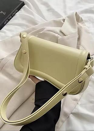 Трендова жіноча сумка з штучної шкіри