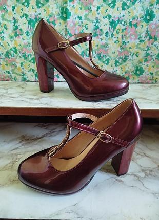 Жіноче взуття/ нові лакові бордові туфлі 🌈 36, 38 розмір
