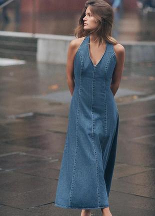 Джинсовое платье trf с воротником-петлей