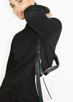 Мягкий свитер с рельефным швом спереди от zara, размер m❤️