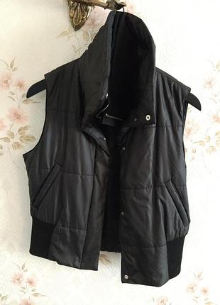 Жилетка нова жіноча 38
