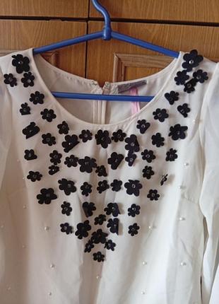 Платье короткое. цвет молочный. замеры на фото.