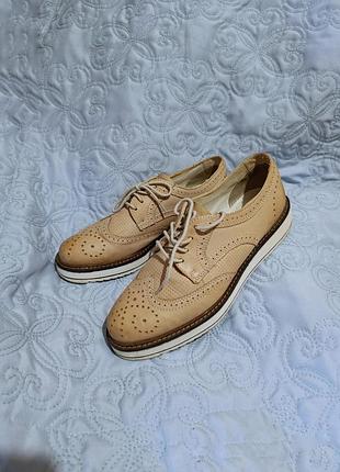 Женские, кожаные оксфорды.
