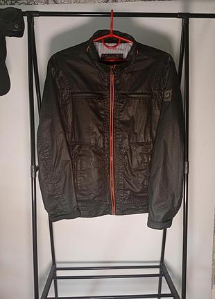 Чоловіча куртка вітровка milestone s-m