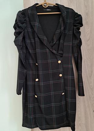 Плаття-піджак в клітинку