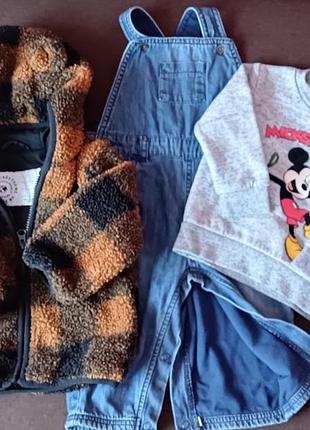 Фірмові дитячі речі лотом, розмір 9-12 міс.,стан нового та ідеальний,в склад входить кардиган на змійці, кофта фліс, комбенізон джинсовий на підкладці