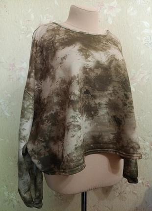 Короткий свитшот большого размера