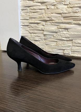 Шикарні натуральні туфлі човники