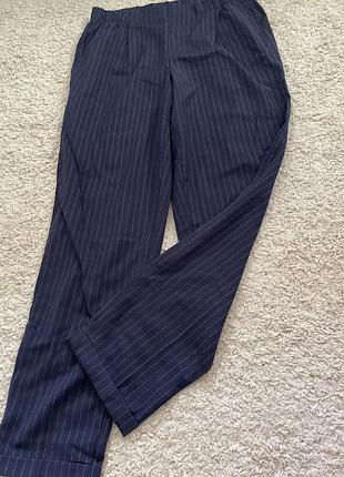 Штани на резинці в полоску