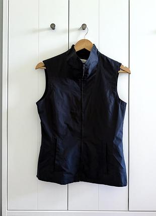 Жилетка спортивна чорна, вітрівка на замку, комір стійка, тренд