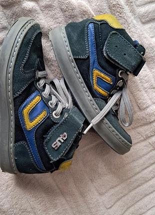 Ботинки замшевые