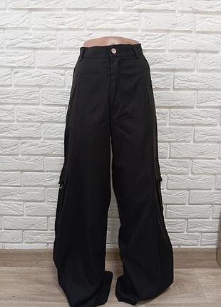Стильные брюки черного цвета