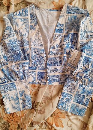 Очень красивая укороченная блуза