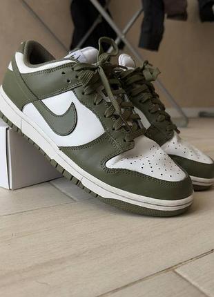 Nike dunk low medium olive 42 (27 см) кожаные зелено-белые