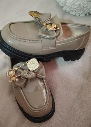 Лоферы туфли