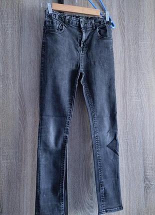 Джинсы подростковые s