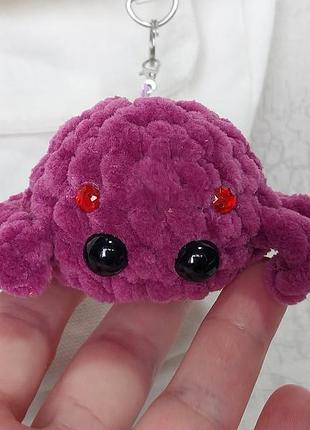 Паук брелок, паук вязаный плюшевый обвес на сумку