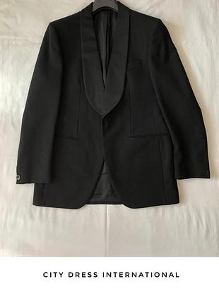 Смокінг класичний