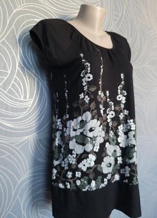 Новая красивая модная футболка кофточка