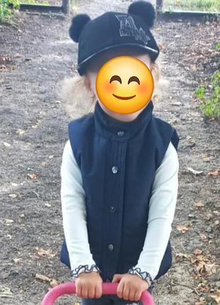 Жилетка двусторонняя mayoral на 2,3 года