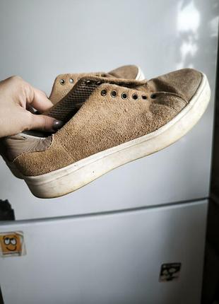 Кеди р 37 без шнурків шкіра