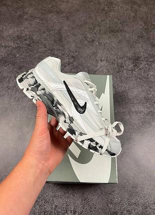 Nike initiator custom grey