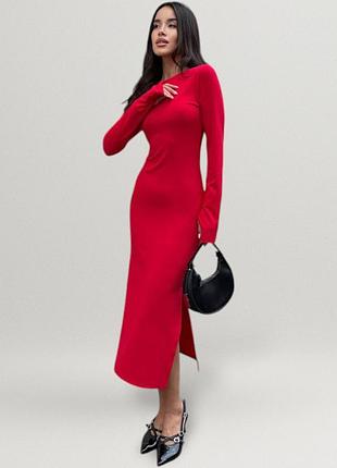 Платье женское облегающее миди из вискозы приталенное футляр с длинным рукавом с вырезом под палец bodycon базовая вечерняя красная