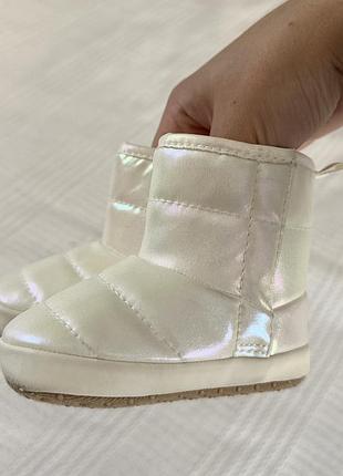 Чобітки - пінетки old navy для 6-12м