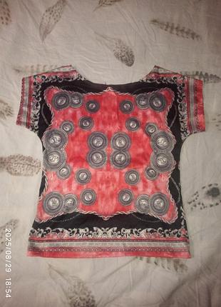 Яскрава крута блуза